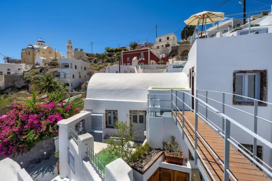 Petit Village Fira  Esterno foto